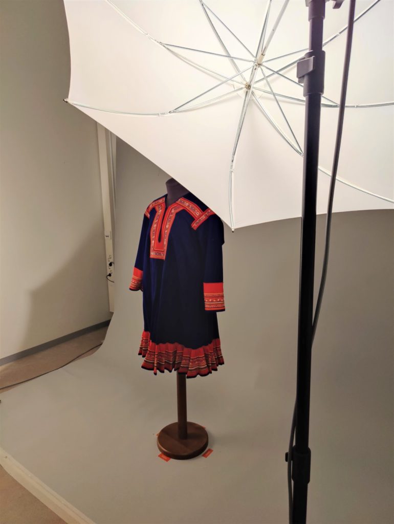 In celebration of the Sámi National Day, the Sámi Museum Siida opens its collection of traditional Sámi clothing in Finna