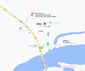 Instructions on map, how to arrive at Siida from E75 road. Not from Sarviniementie-road to backyard of Siida