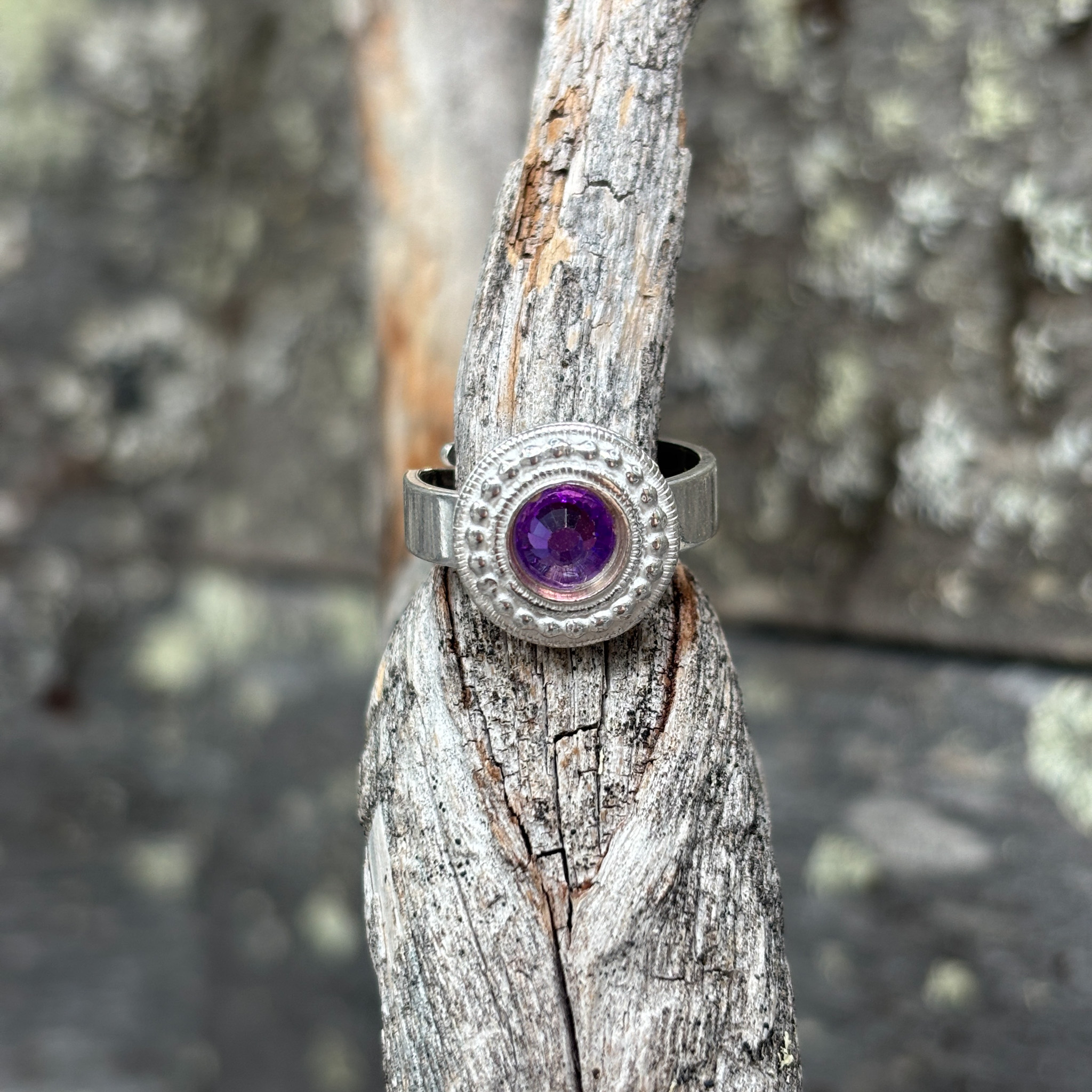 Sormus Ráhkisvuohta, violetti, Erica Huuva