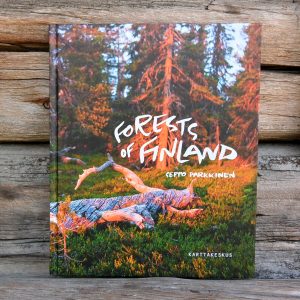Suomen metsät kirjan kansi