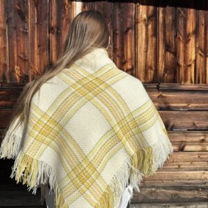 Neiti kesäheinä -villahuivi, Inari handicrafts