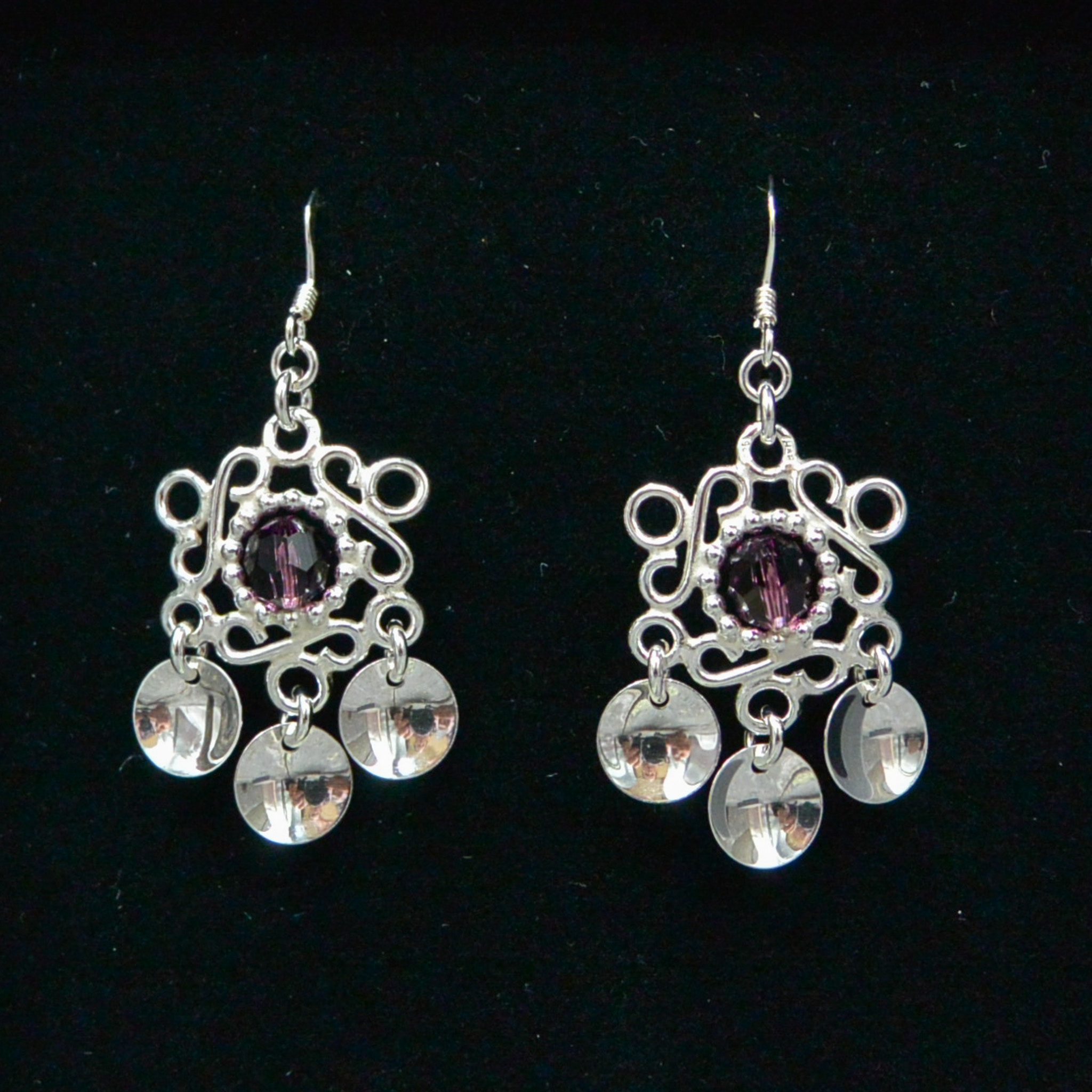 Muorjjit -korvakorut kolmella pyöreällä laukkasella, violetti, Haraldin paja