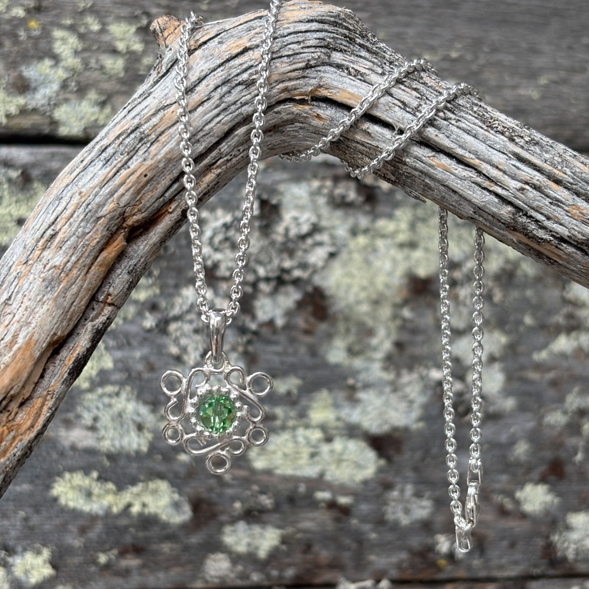 Muorjjit -riipus, vaaleanvihreä, Haraldin paja - Image 2