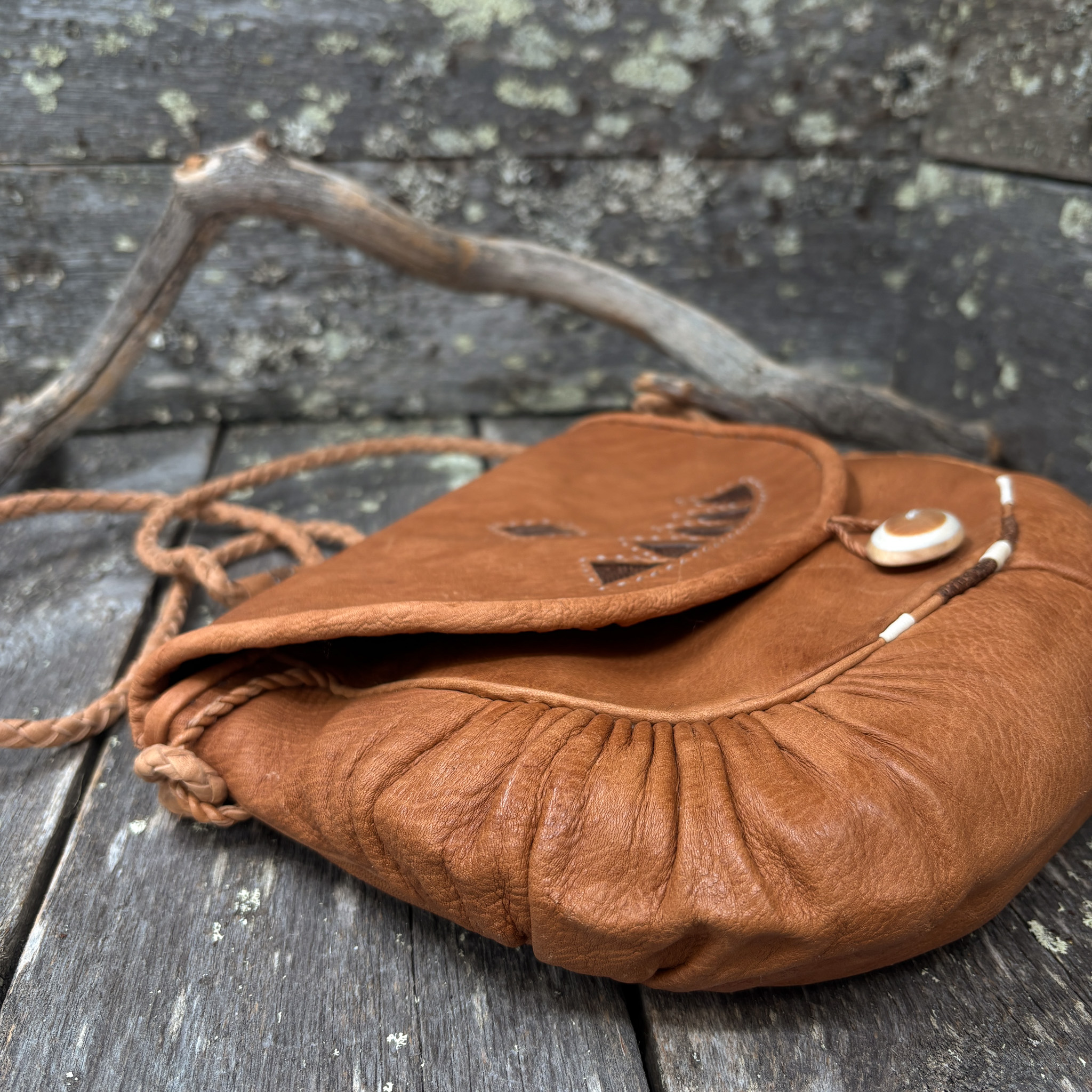 Iso käsilaukku madekoristeilla, Maria Aikio - Image 3